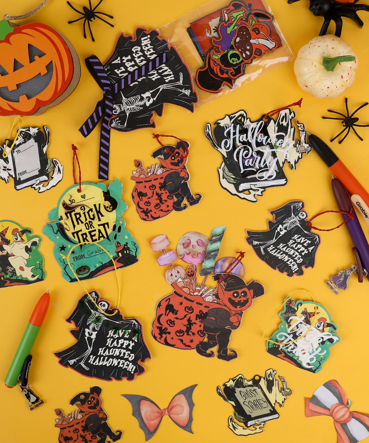 Grabie × Cole Cartoons Magic & Mischief Glow-In-The-Dark Gift Tags
